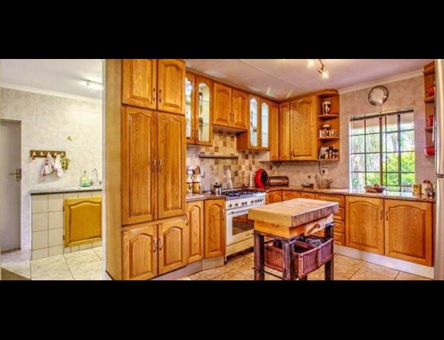 4 BEDROOM HOUSE FOR SALE IN BREDELL